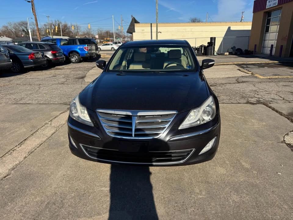2012 Hyundai Genesis - Image 2 of 8