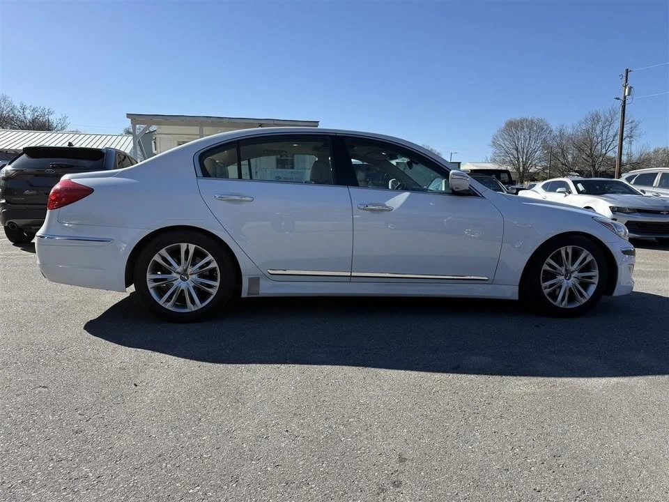 2012 Hyundai Genesis - Image 8 of 20