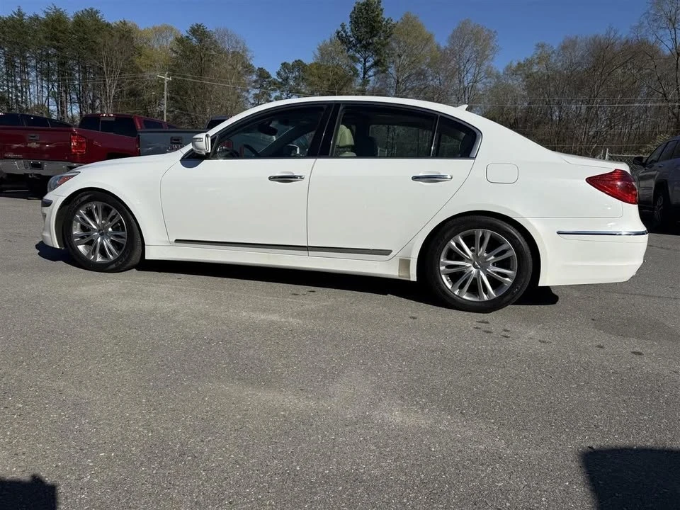 2012 Hyundai Genesis - Image 7 of 20