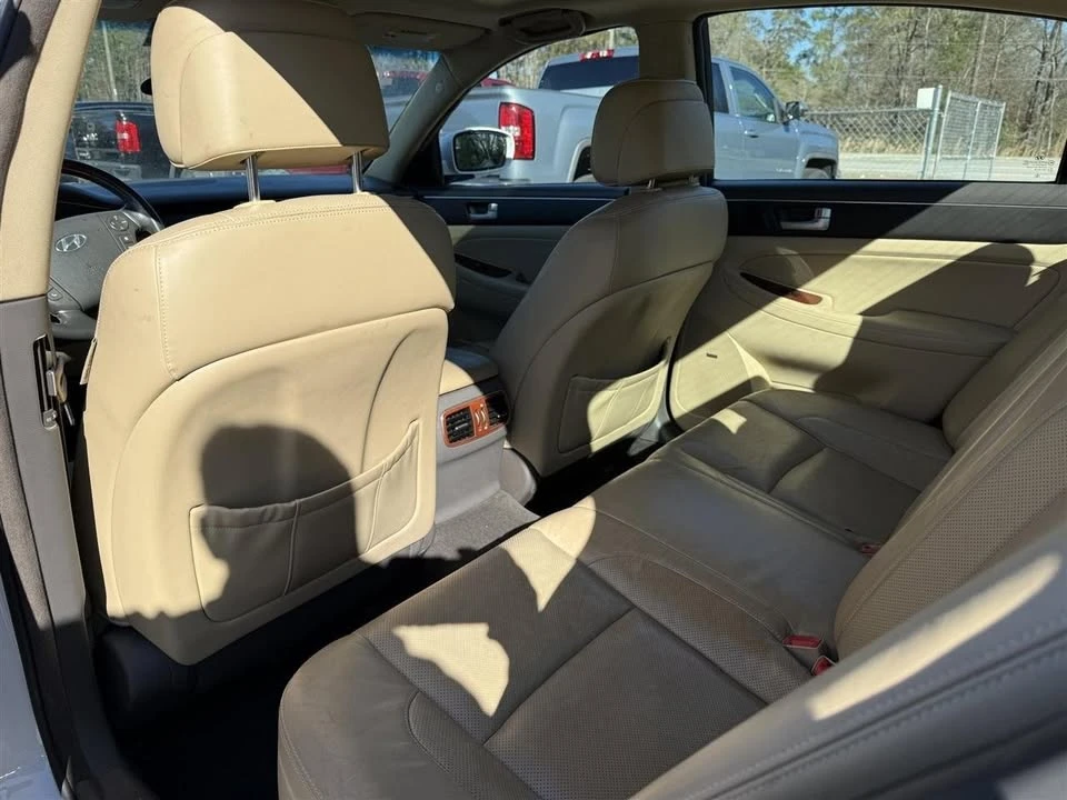 2012 Hyundai Genesis - Image 16 of 20