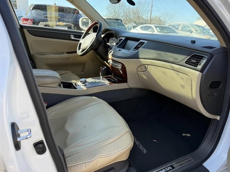 2012 Hyundai Genesis - Image 12 of 20