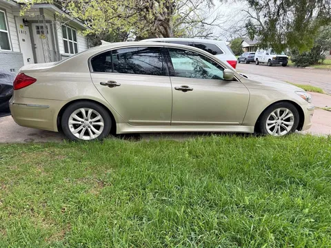 2012 Hyundai Genesis 3.8 Sedan