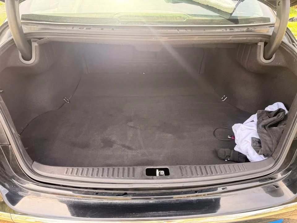 2012 Hyundai Genesis - Image 11 of 20