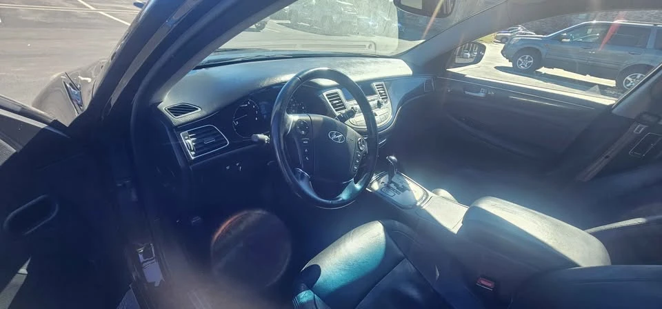 2012 Hyundai Genesis - Image 7 of 8