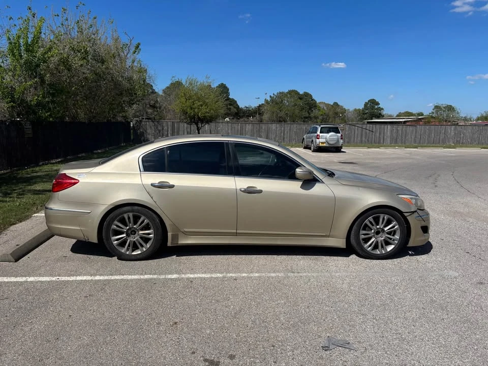 2012 Hyundai Genesis - Image 3 of 6