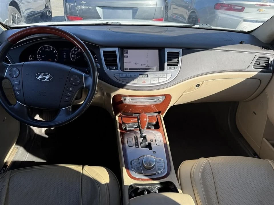 2012 Hyundai Genesis - Image 9 of 20