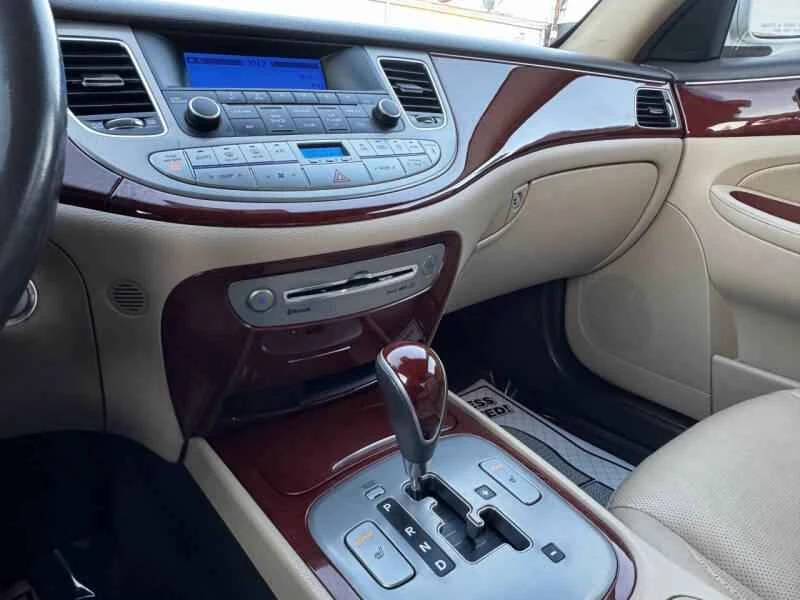 2012 Hyundai Genesis - Image 9 of 9