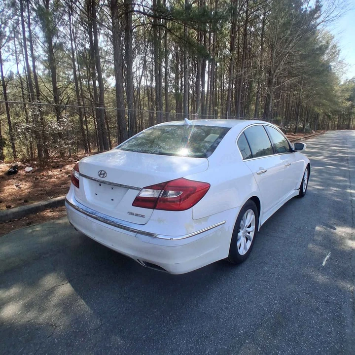 2012 Hyundai Genesis - Image 5 of 7