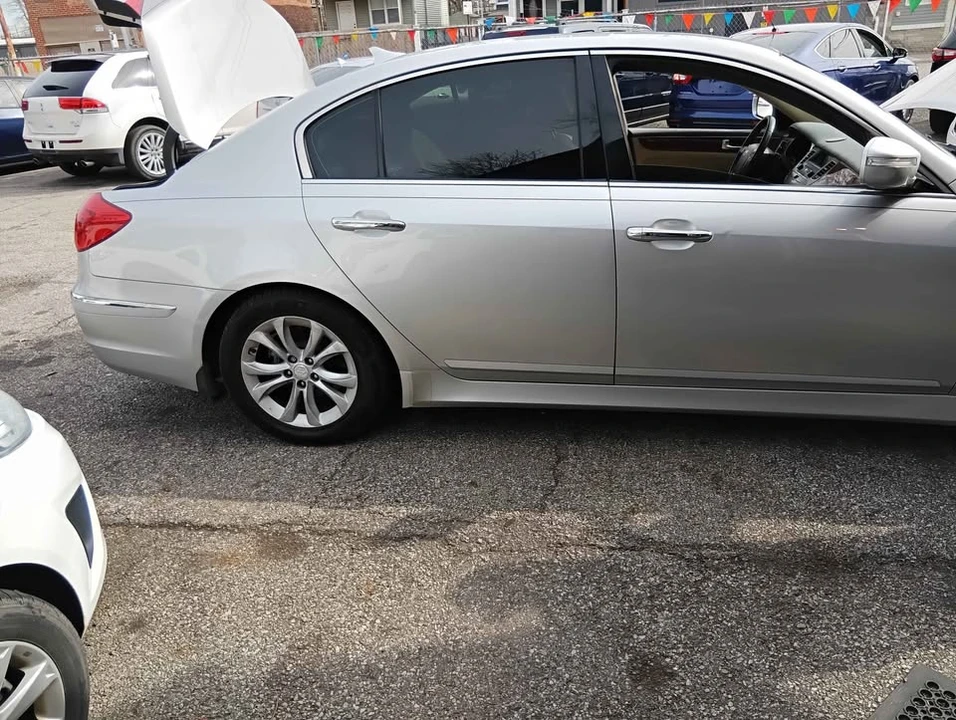 2012 Hyundai Genesis - Image 2 of 19