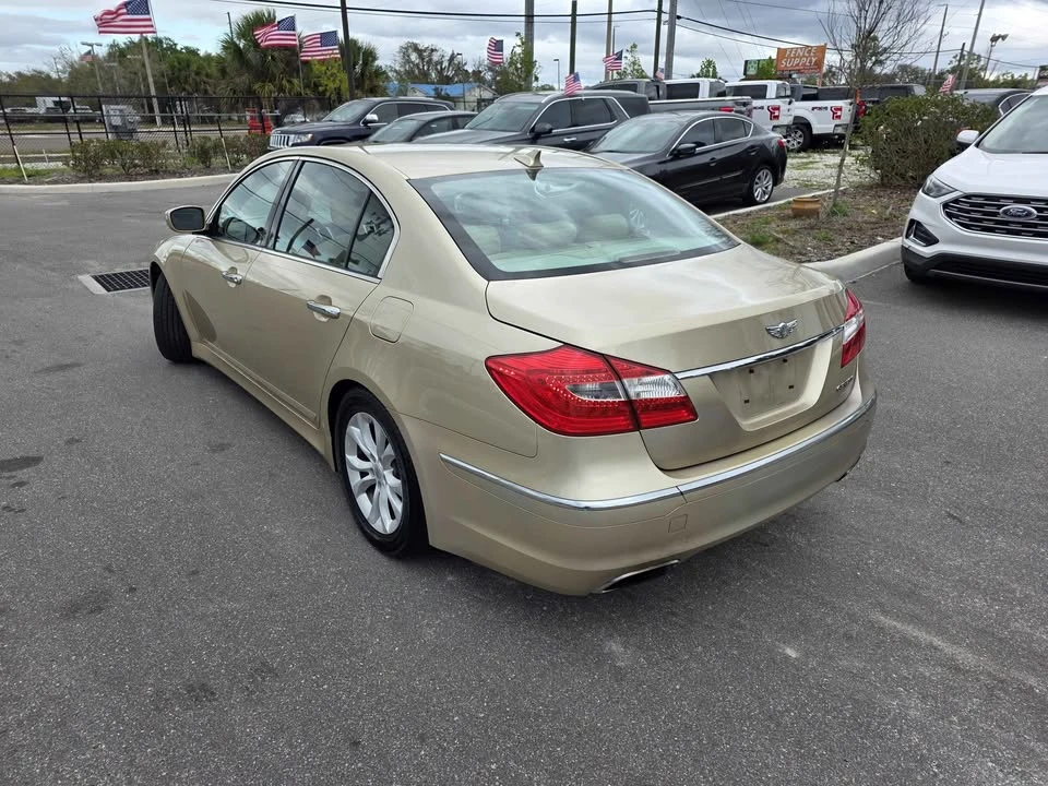 2012 Hyundai Genesis - Image 7 of 12