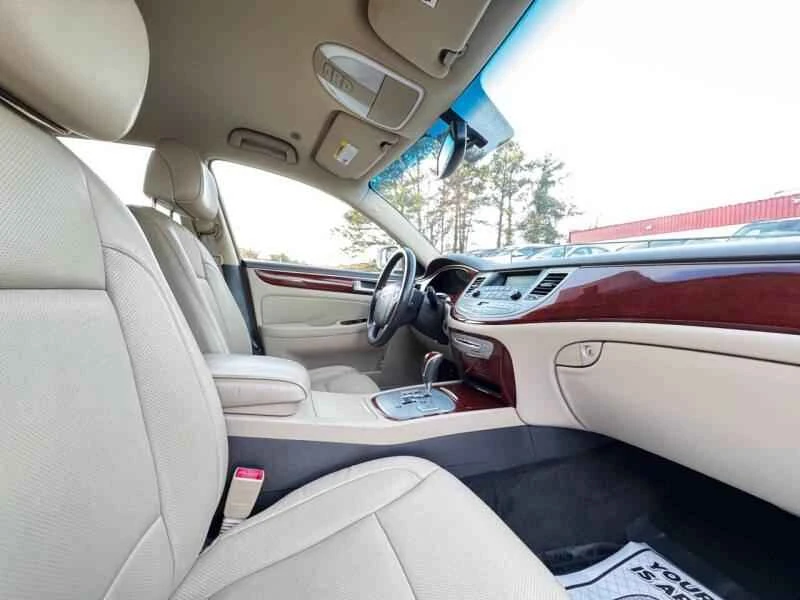 2012 Hyundai Genesis - Image 6 of 9