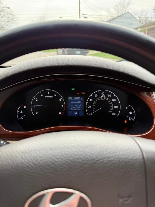 2012 Hyundai Genesis - Image 4 of 5