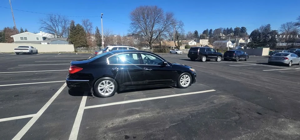 2012 Hyundai Genesis - Image 4 of 8