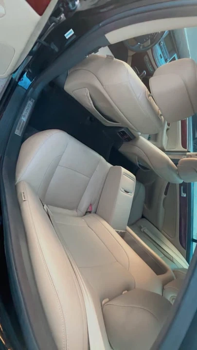 2012 Hyundai Genesis - Image 6 of 8
