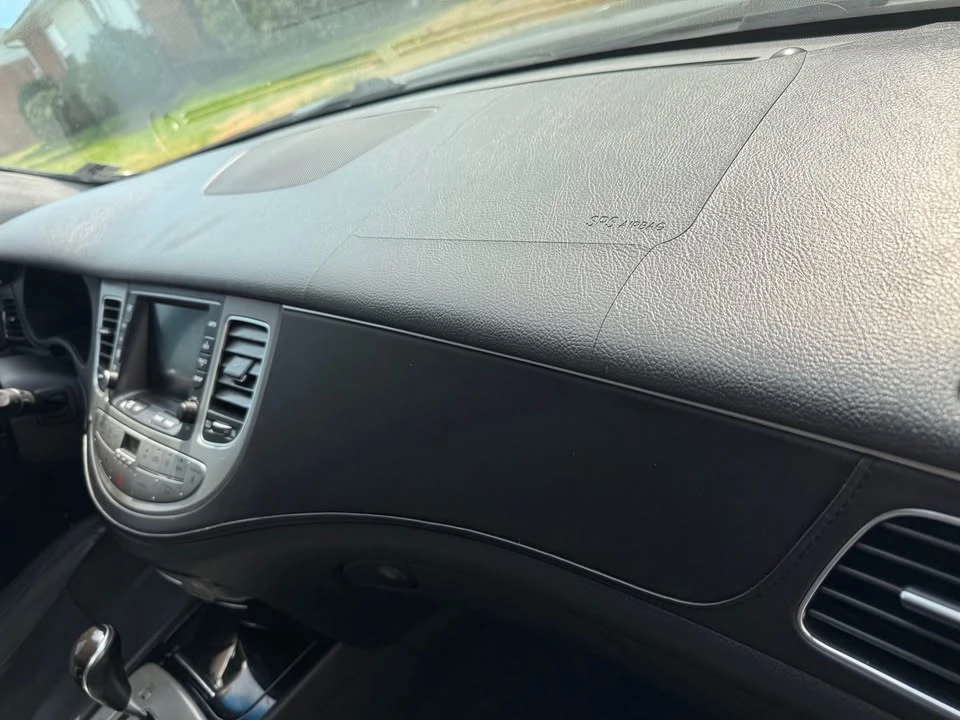 2012 Hyundai Genesis - Image 19 of 20