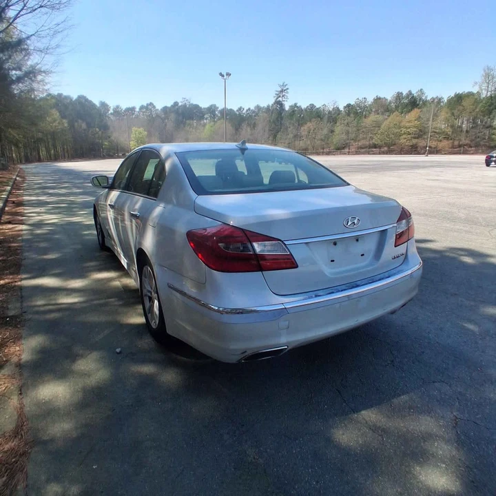 2012 Hyundai Genesis - Image 4 of 7