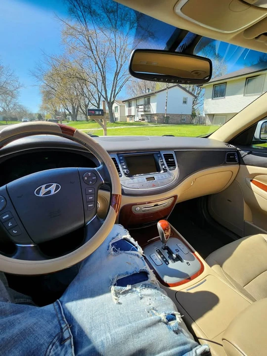 2012 Hyundai Genesis - Image 4 of 13