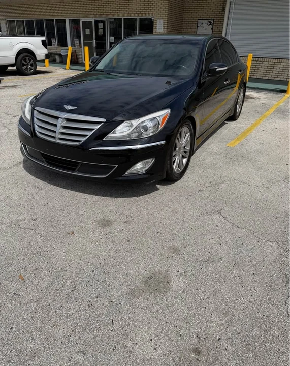 2012 Hyundai Genesis - Image 3 of 10