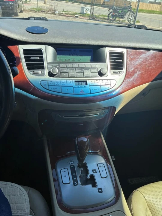 2012 Hyundai Genesis - Image 9 of 9