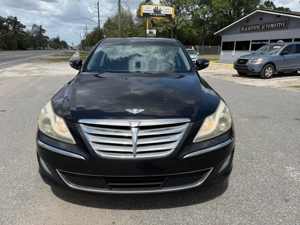2012 Hyundai Genesis - Image 2 of 11