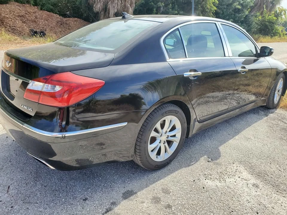 2012 Hyundai Genesis - Image 3 of 9