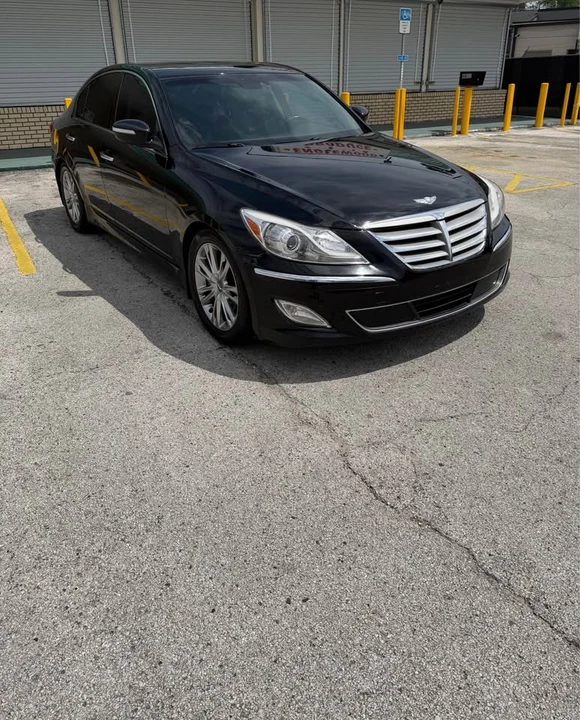 2012 Hyundai Genesis - Image 3 of 10