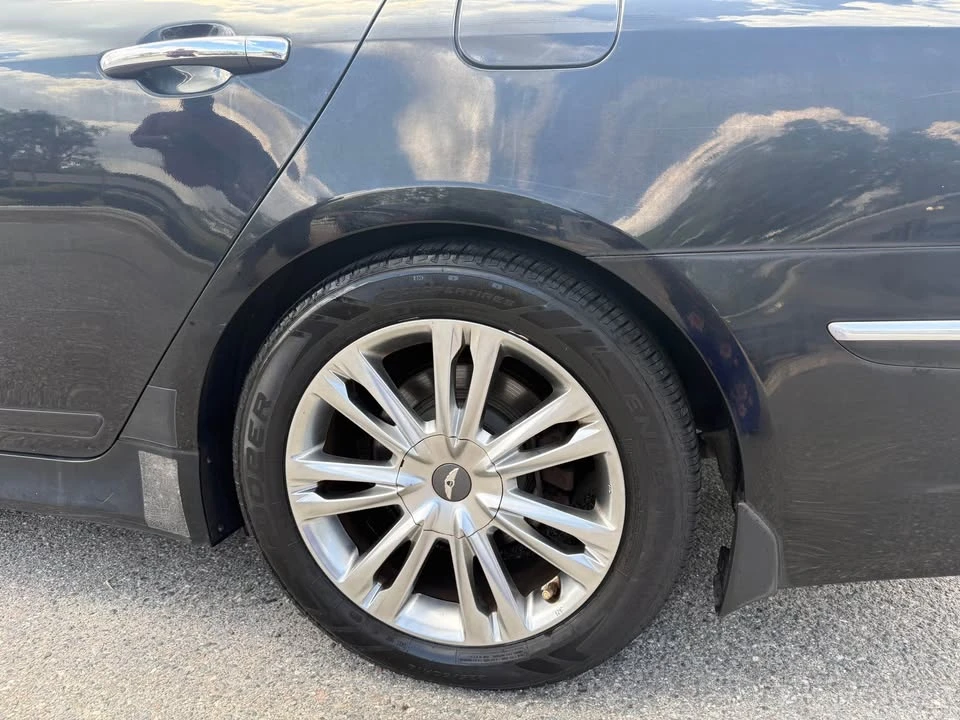 2012 Hyundai Genesis - Image 5 of 11
