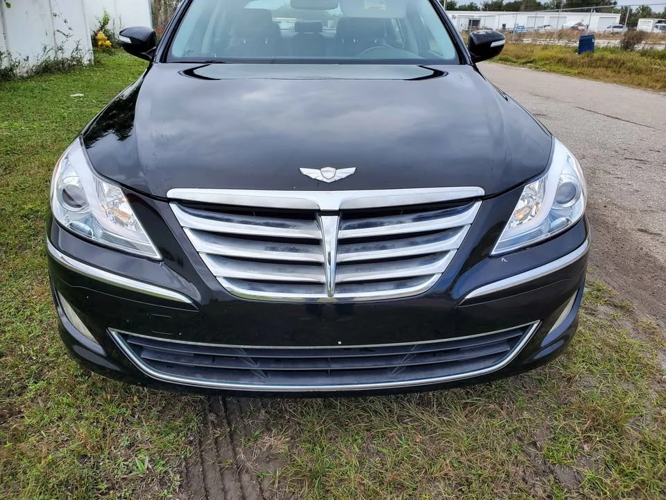2012 Hyundai Genesis - Image 8 of 12