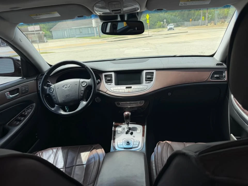 2012 Hyundai Genesis - Image 6 of 10