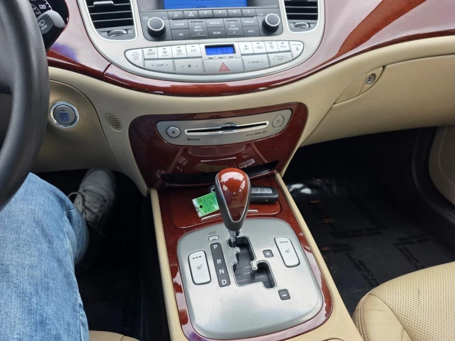 2012 Hyundai Genesis - Image 11 of 11