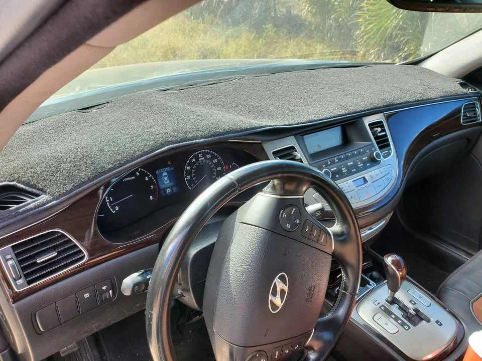 2012 Hyundai Genesis - Image 7 of 9