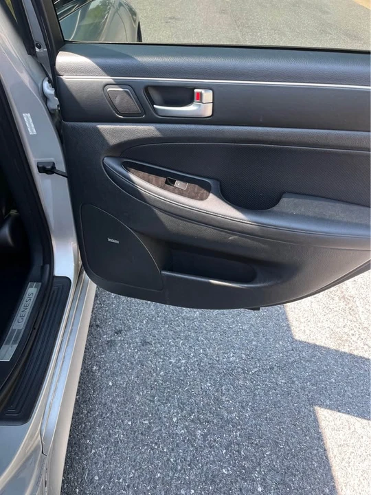 2012 Hyundai Genesis - Image 17 of 18