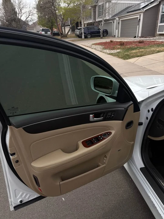 2012 Hyundai Genesis - Image 6 of 10
