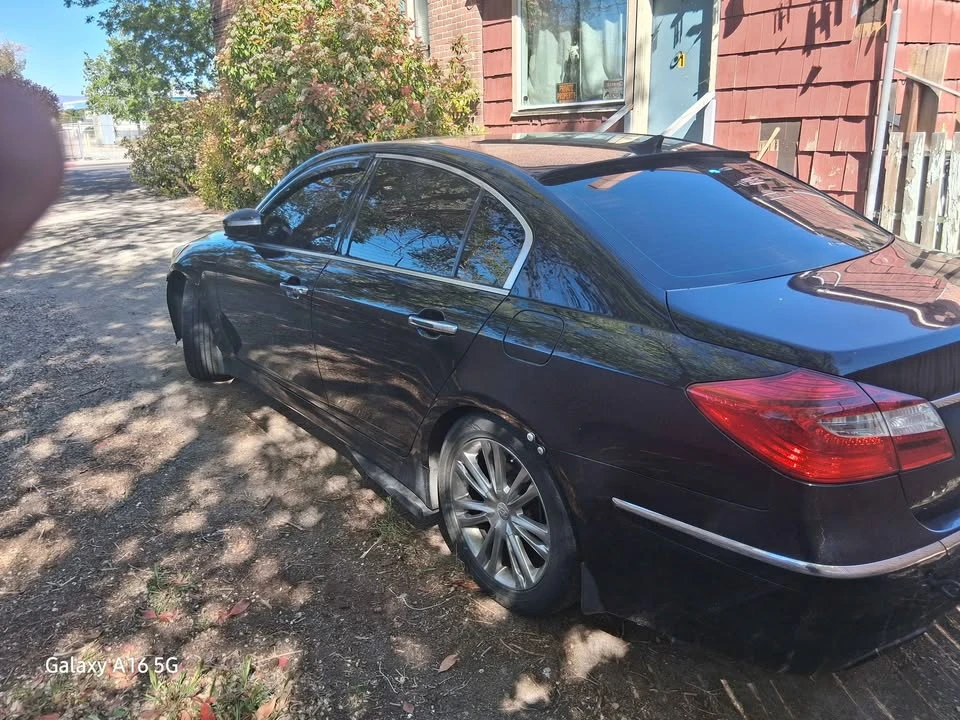 2012 Hyundai Genesis - Image 2 of 4