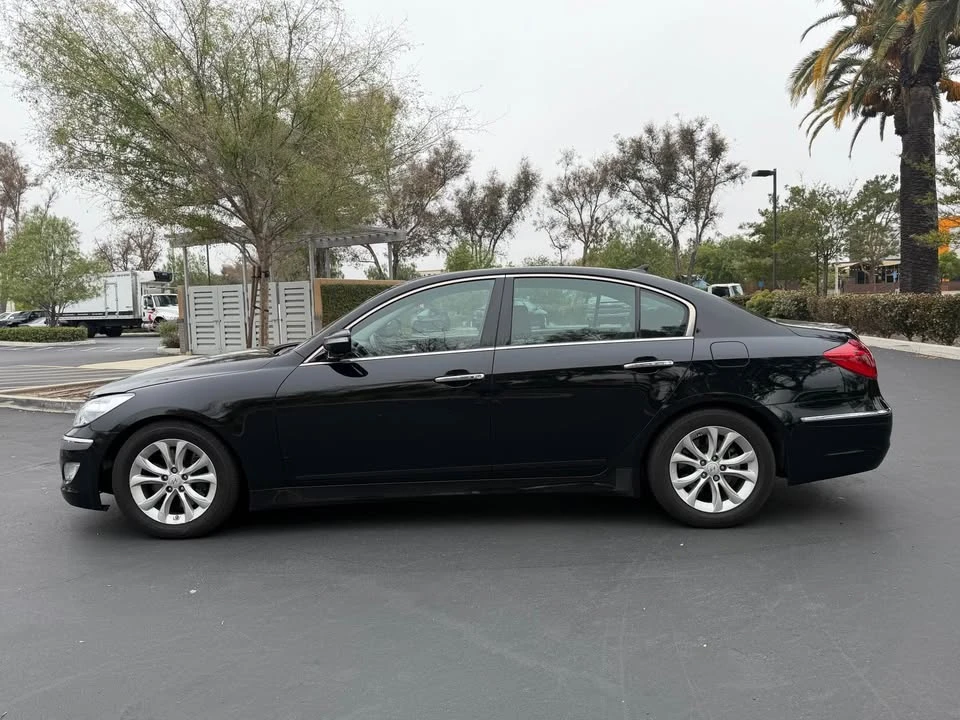 2012 Hyundai Genesis - Image 2 of 14