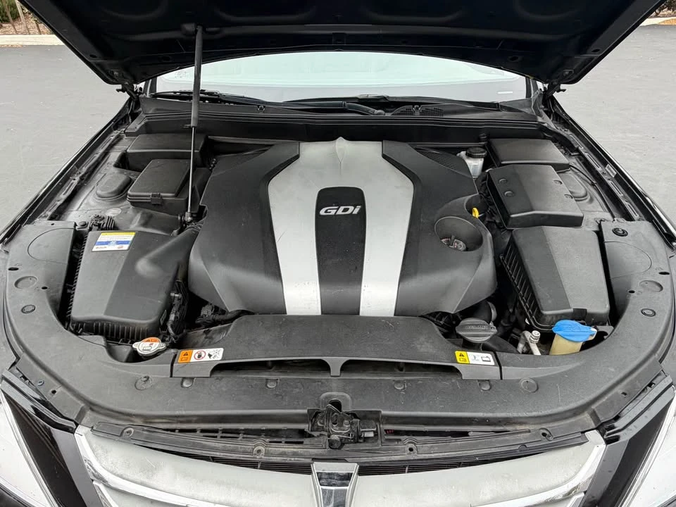 2012 Hyundai Genesis - Image 14 of 14