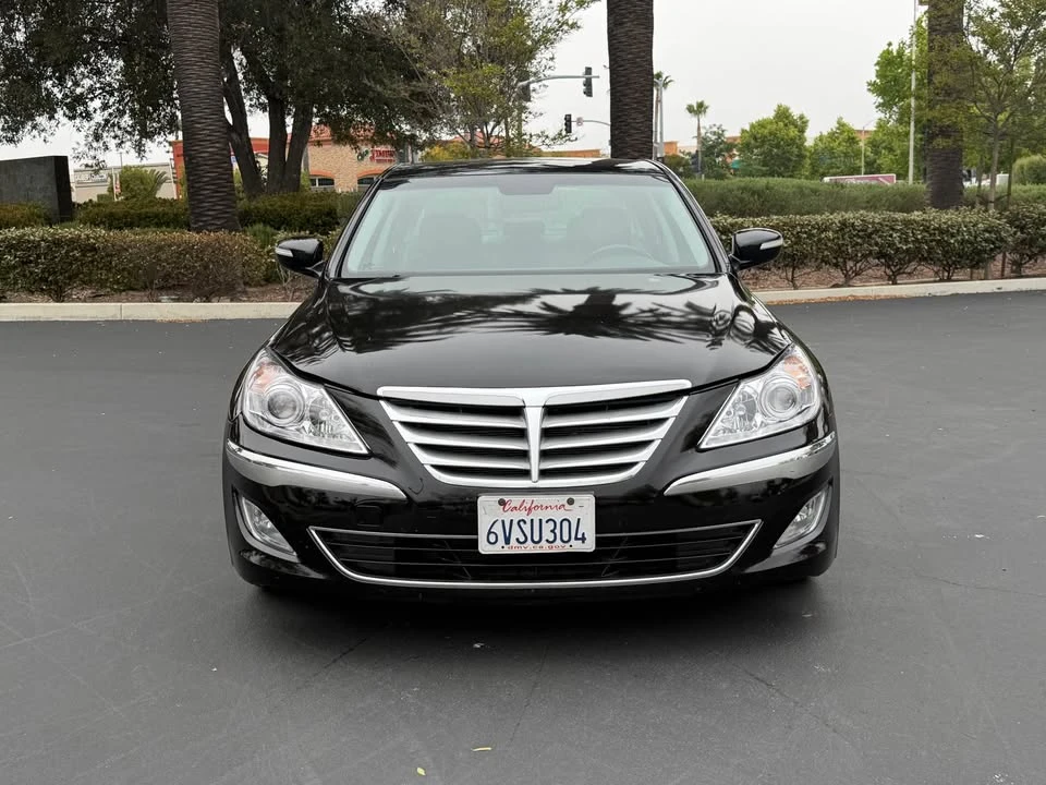 2012 Hyundai Genesis - Image 8 of 14