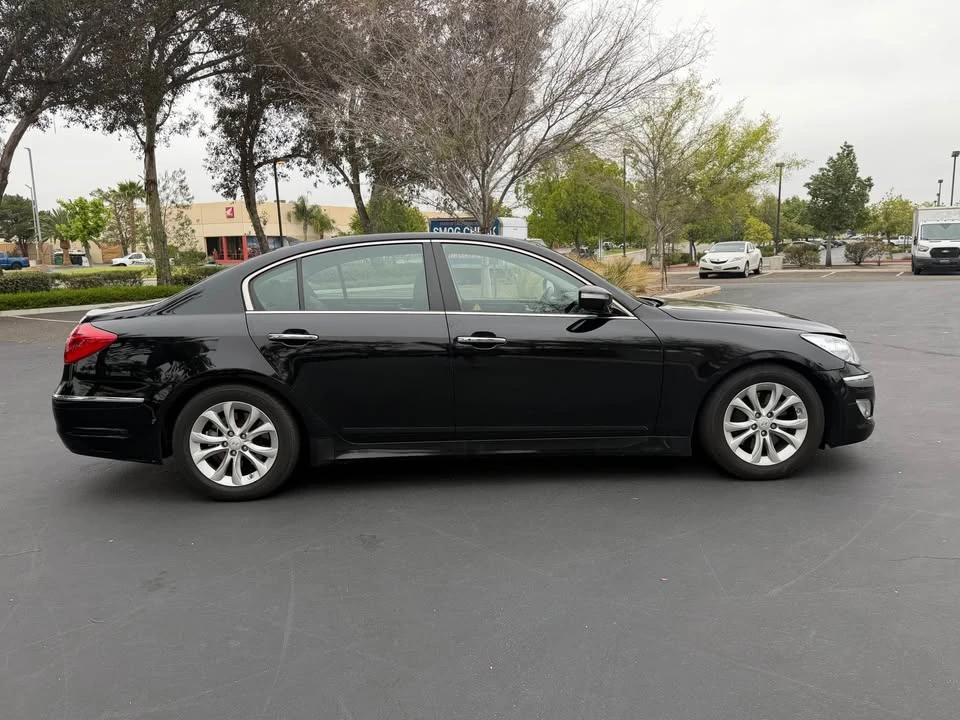 2012 Hyundai Genesis - Image 6 of 14