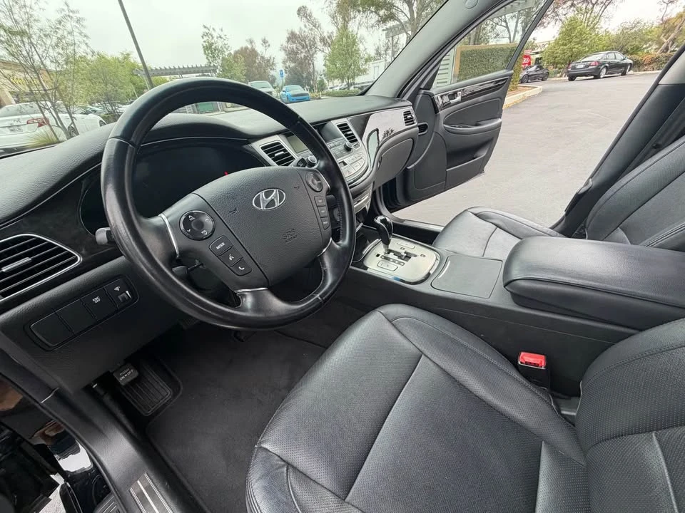 2012 Hyundai Genesis - Image 9 of 14