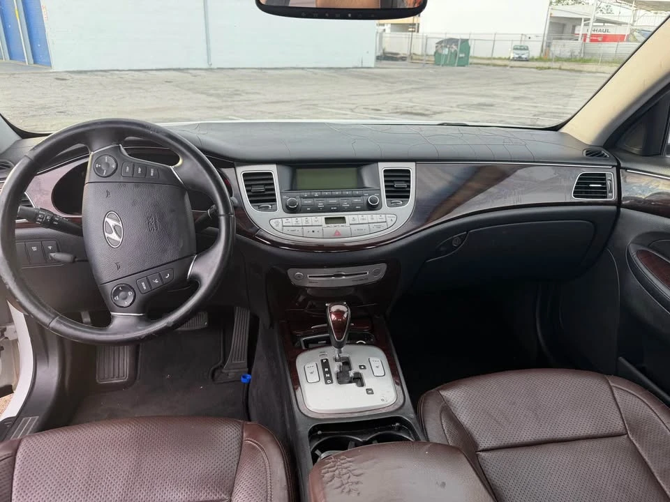 2012 Hyundai Genesis - Image 11 of 15