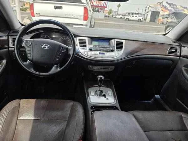 2012 Hyundai Genesis - Image 10 of 16
