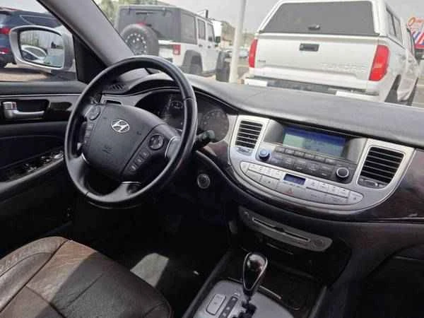 2012 Hyundai Genesis - Image 13 of 16