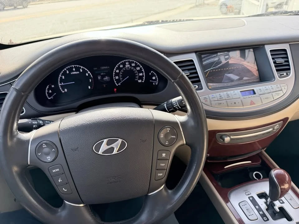 2012 Hyundai Genesis - Image 6 of 15
