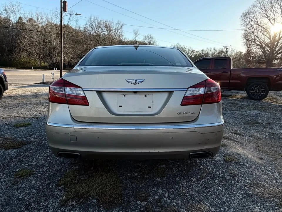 2012 Hyundai Genesis - Image 4 of 15