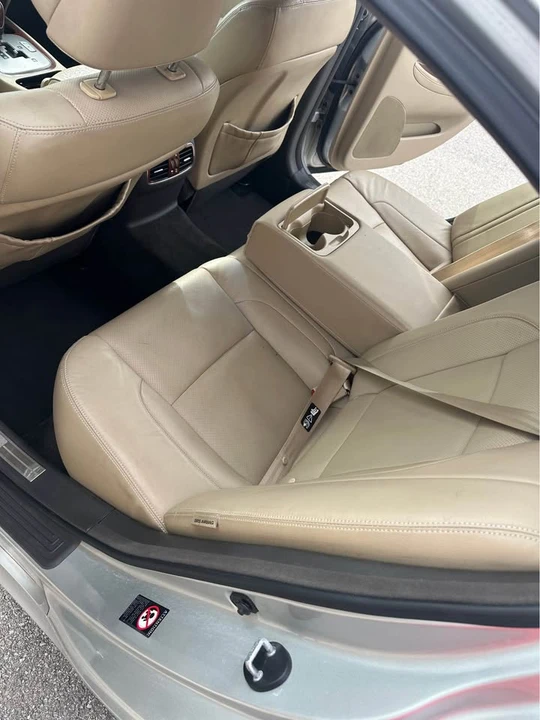 2012 Hyundai Genesis - Image 6 of 20