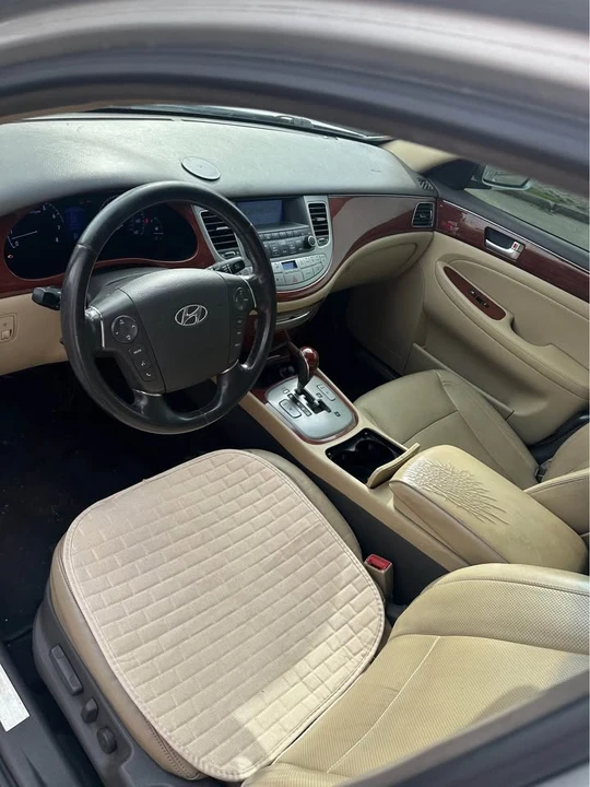 2012 Hyundai Genesis - Image 5 of 20