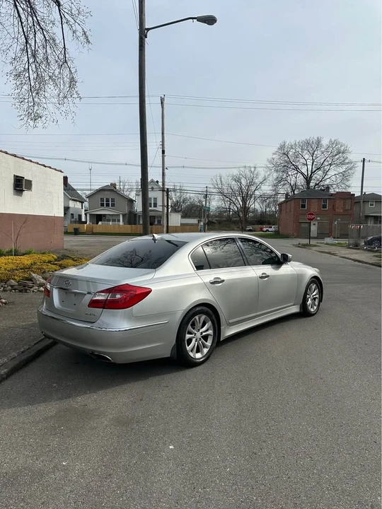 2012 Hyundai Genesis - Image 2 of 20