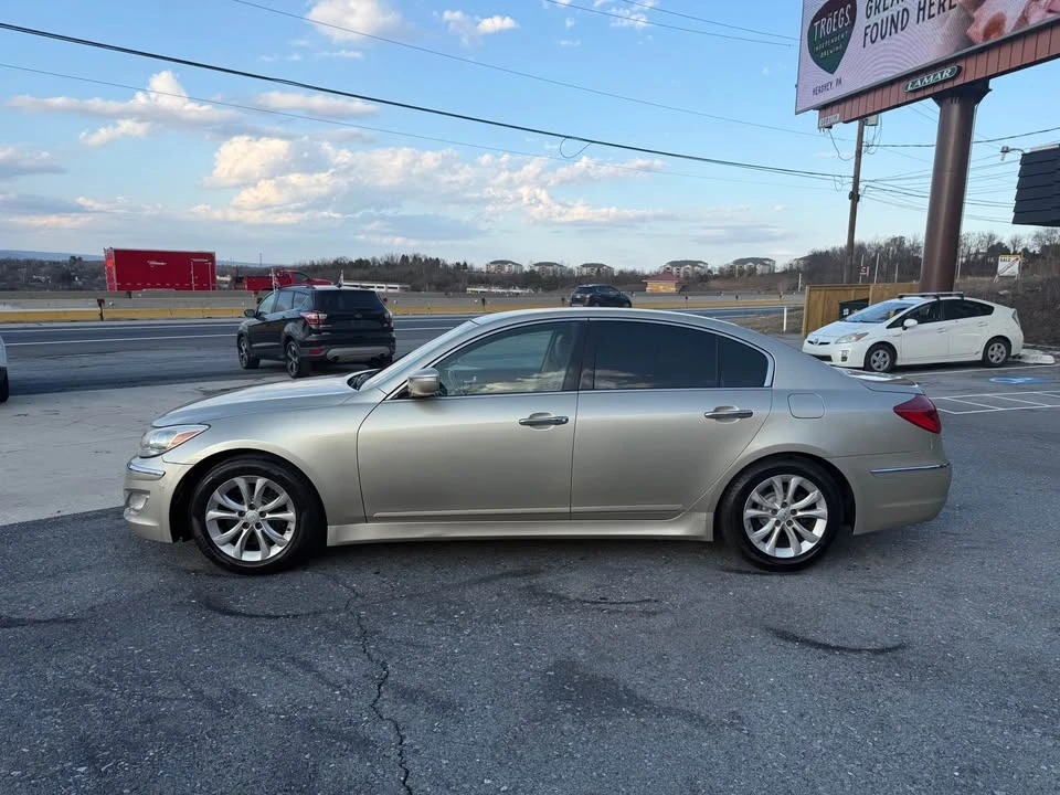 2012 Hyundai Genesis - Image 2 of 17