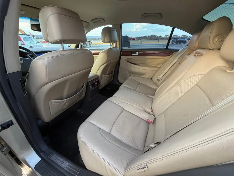 2012 Hyundai Genesis - Image 12 of 17