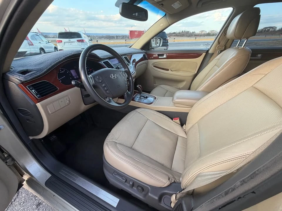 2012 Hyundai Genesis - Image 10 of 17